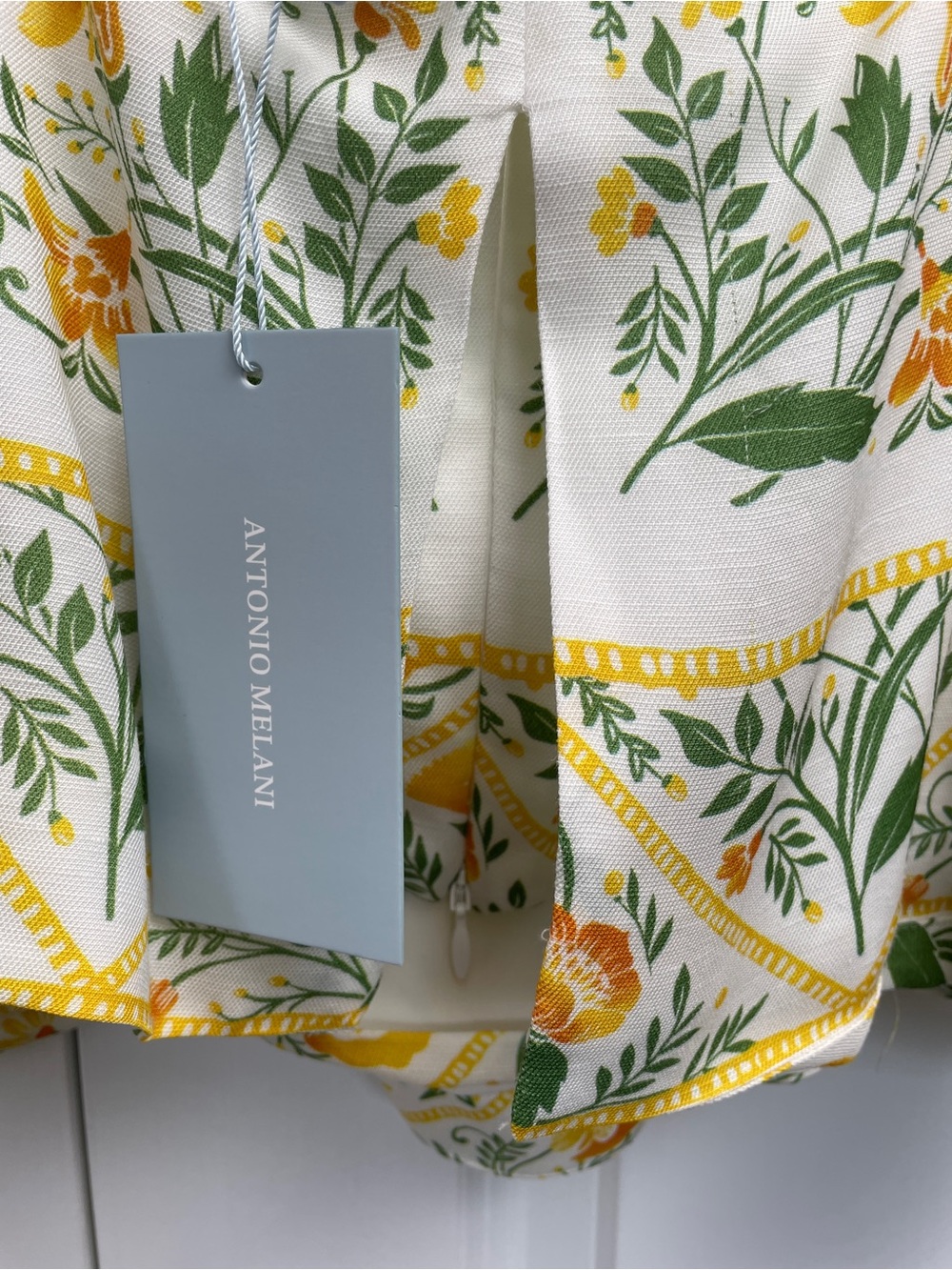 NWT Antonio Melani Floral Tie Shoulder Top Shorts Set 10 Yellow Green Belt - Picture 5 of 14